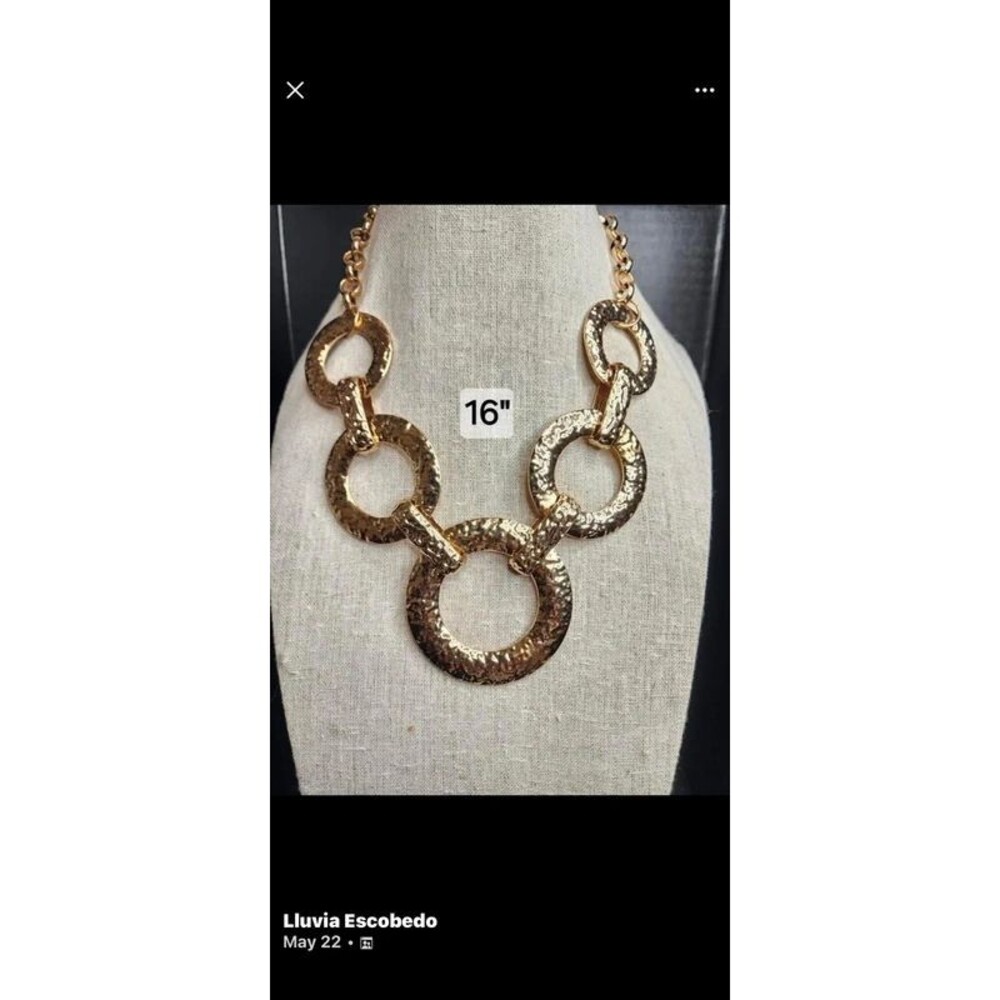 4. Modern Interconnected Open Circles Necklace